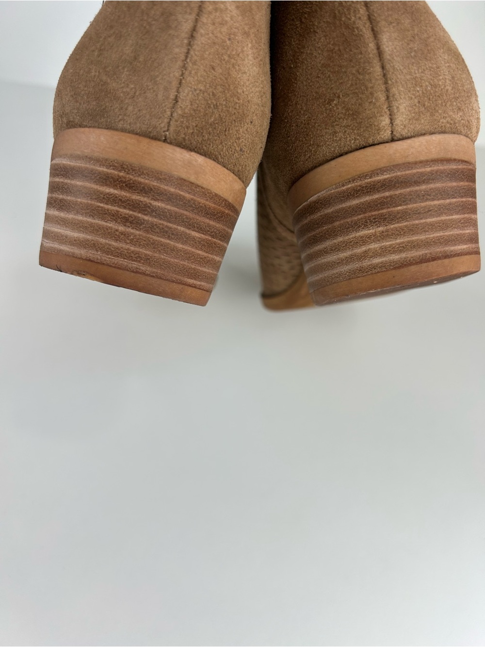 LUCKY BRAND BRIELLEY PERFORATED LEATHER ANKLE BOOTIES 9.5 - Picture 7 of 13